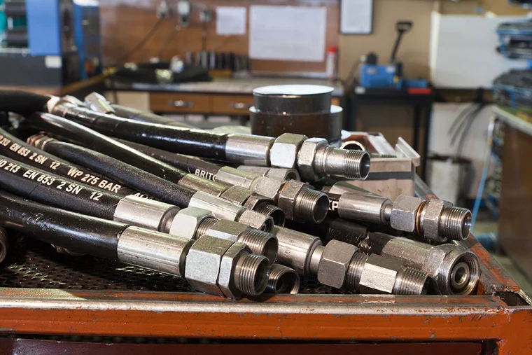 Custom hose assembly workstation